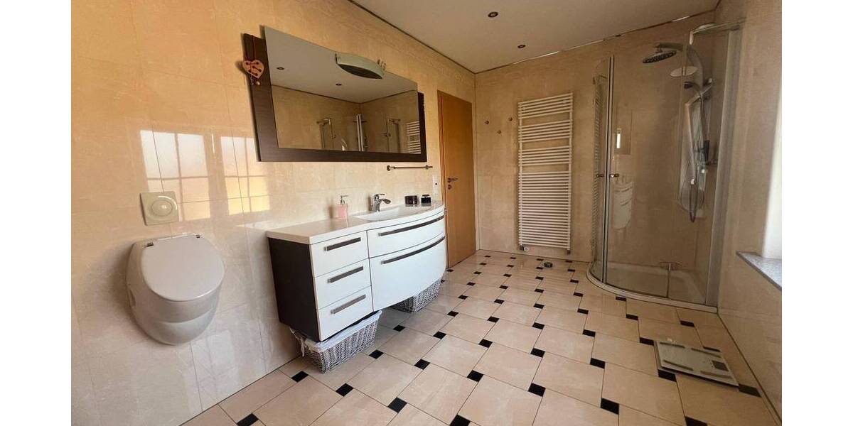 Einfamilienhaus Ruppichteroth - 5 Zimmer, 166 m&sup2;, 560.000&euro; | Angebot:23958982