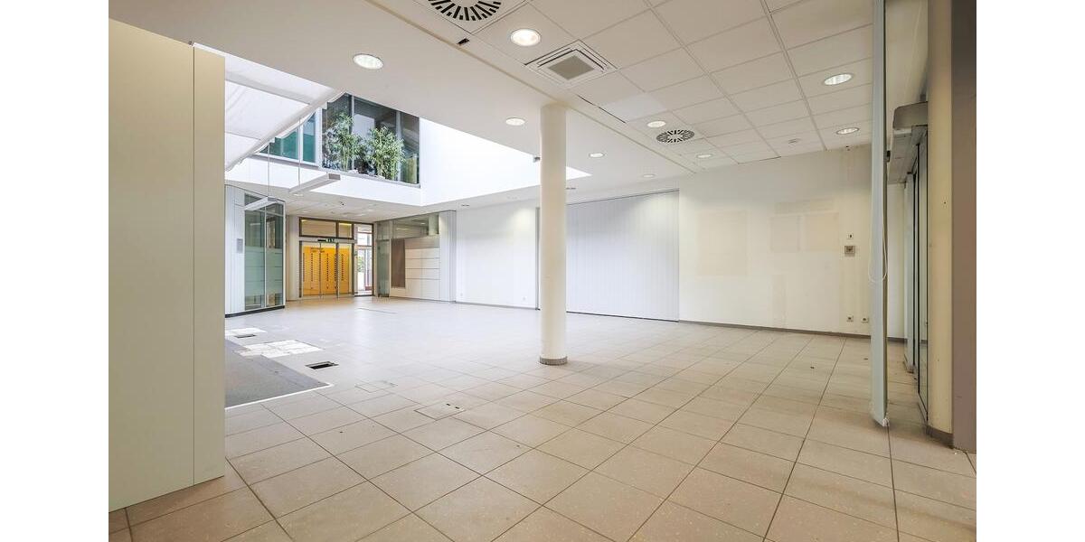 Ladenlokal für Filialisten in prominenter A-Lage der Rheinbacher City - mit Gestaltungsmöglichkeiten zimmer