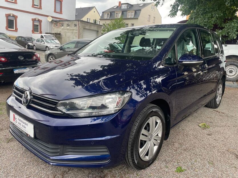 VW Touran 167.029 km 13.999 € Radebeul 01445