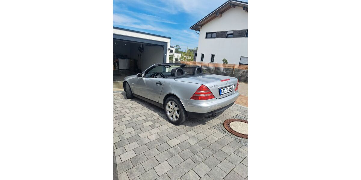 Mercedes-Benz SLK 230 148.000 km 3.000 &euro; Tiefenbach 84184