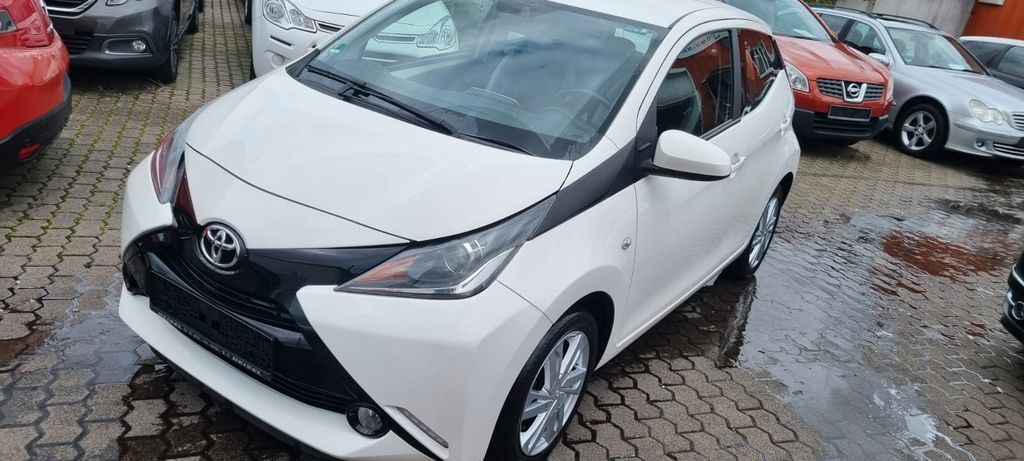 Toyota Aygo (X) 130.000 km 5.990 € Saarlouis 66740