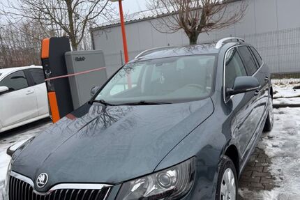 Skoda Superb 261.000 km 8.200 &euro; Leipzig 04347