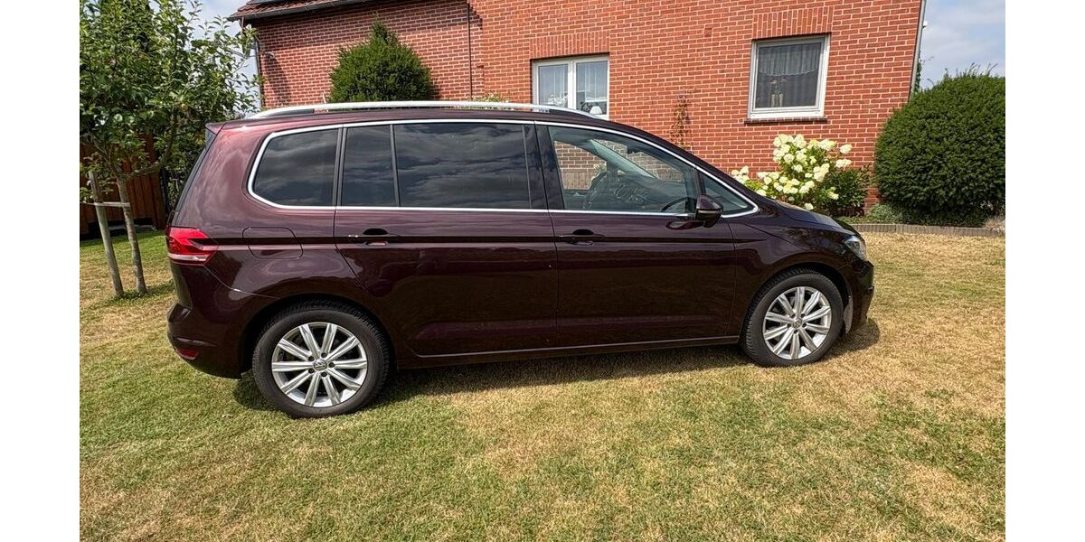 VW Touran 68.000 km 21.900 &euro; Petershagen 32469