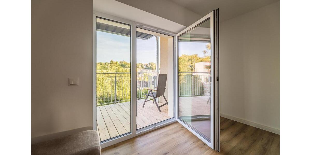 Etagenwohnung Stollberg (Erzgebirge) - 5 Zimmer, 120 m&sup2;, 11&euro; | Angebot:25803443