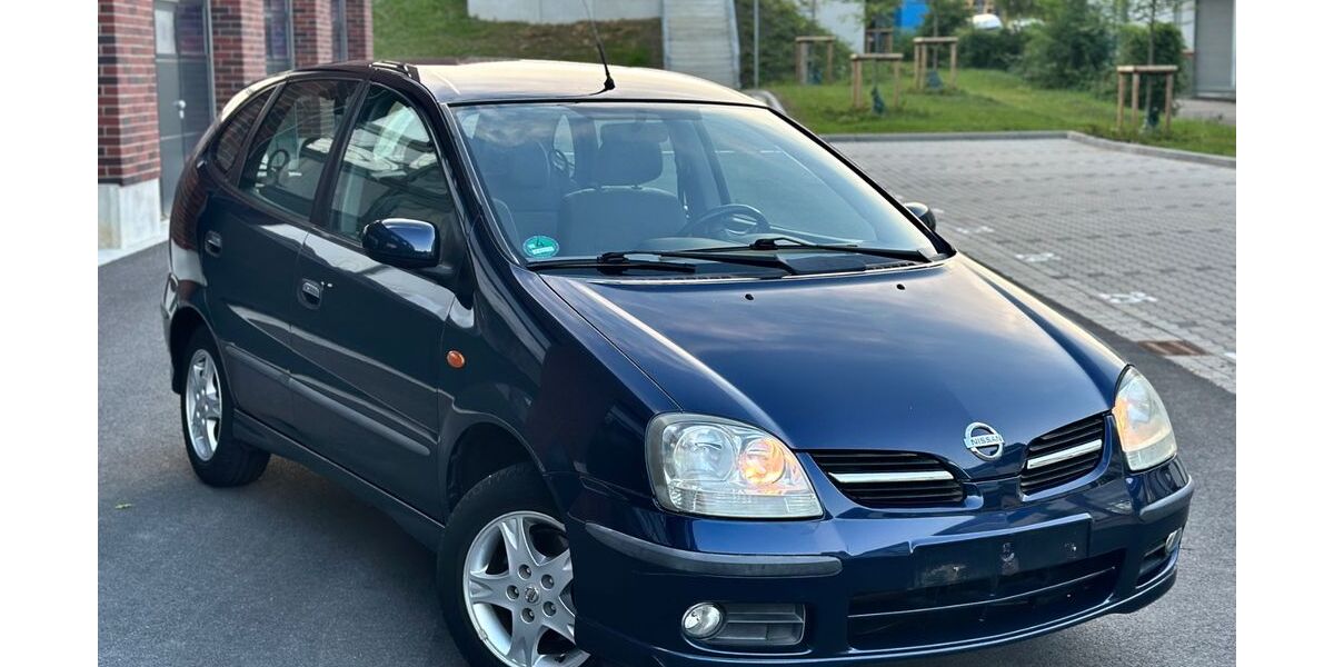 Nissan Almera 130.000 km 2.590 &euro; Essen 45145