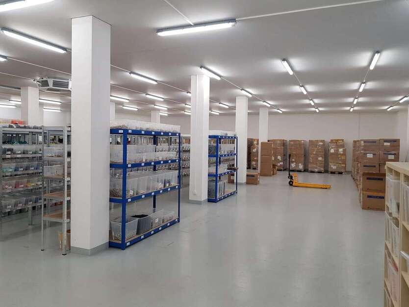 Halle in Augsburg 4.000 € zimmer