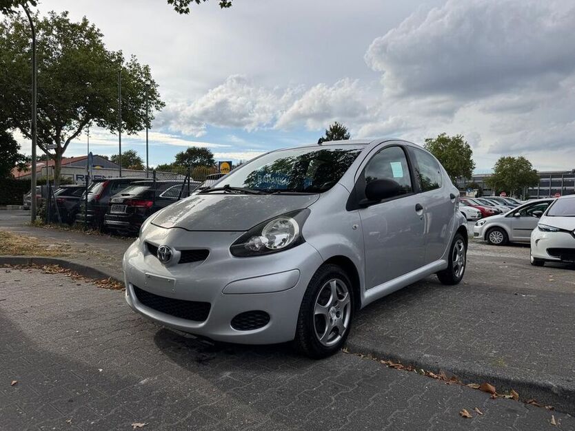 Aygo (X)