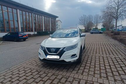 Nissan Qashqai 44.000 km 15.489 &euro; WILDBERG 72218
