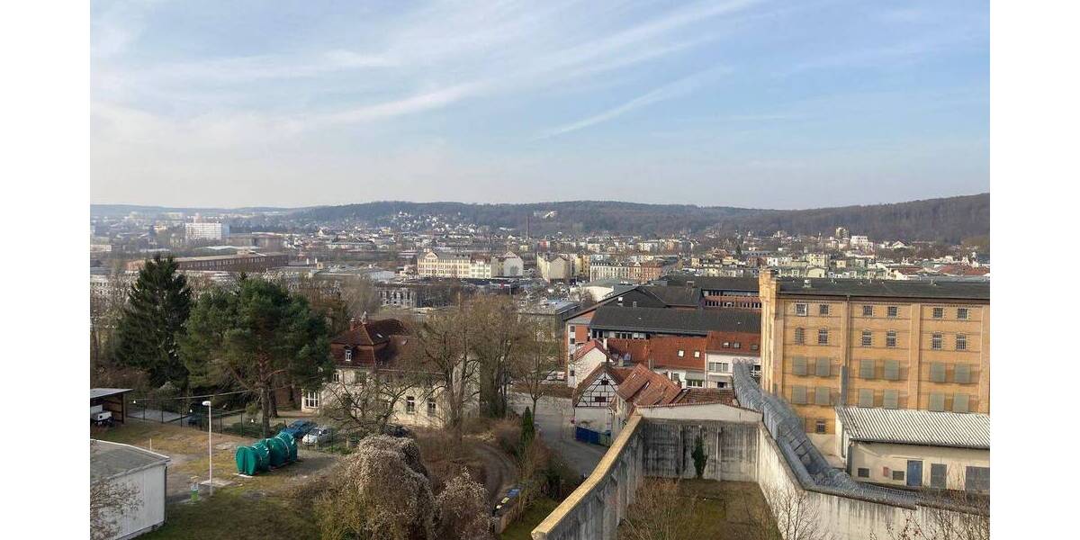 Etagenwohnung Gera Innenstadt - 4 Zimmer, 76 m&sup2;, 425&euro; | Angebot:26916693