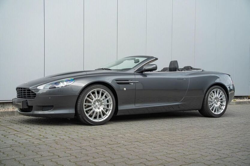 DB9