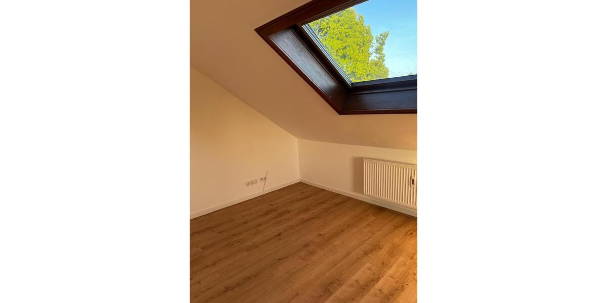 Dachgeschoßwohnung Bensheim - 3 Zimmer, 68 m&sup2;, 850&euro; | Angebot:26339691
