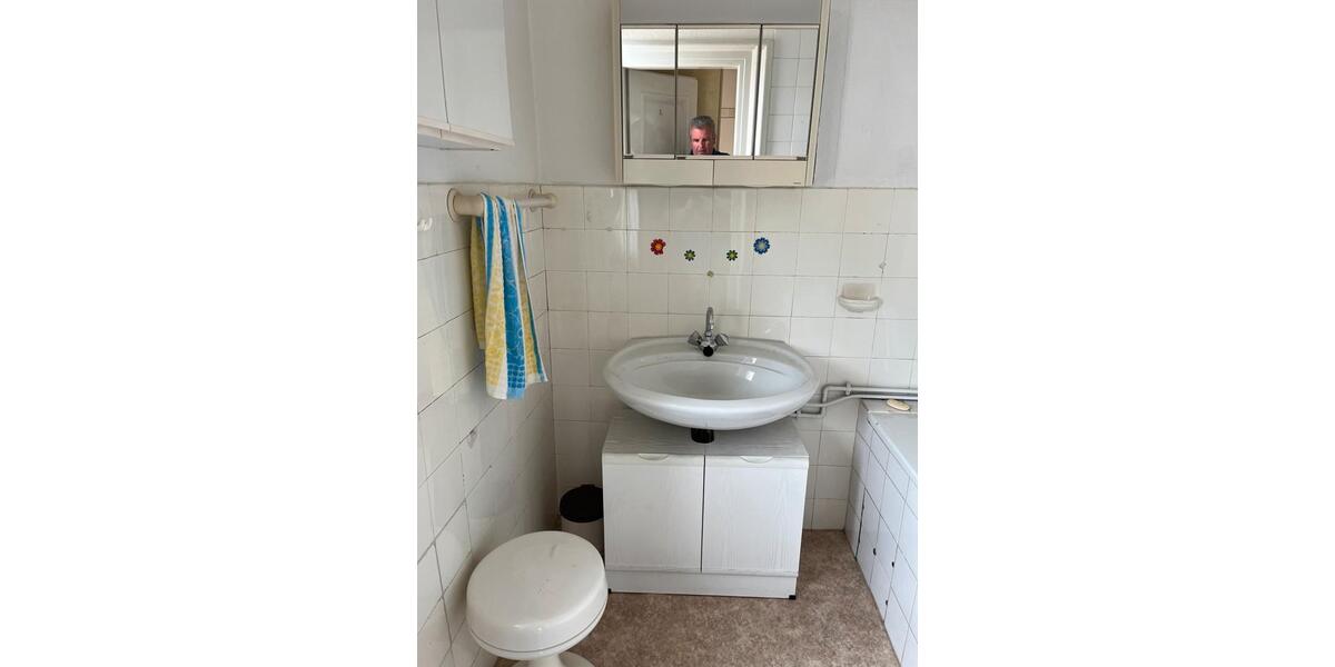 Einfamilienhaus Siegen Weidenau - 8 Zimmer, 140 m&sup2;, 330.000&euro; | Angebot:26901692