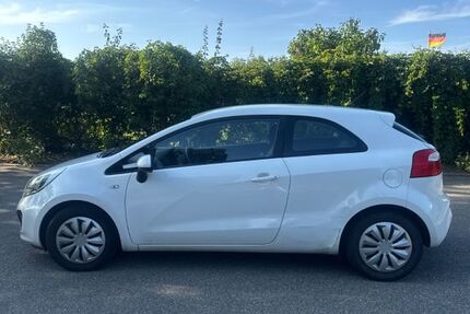 Kia Rio 160.000 km 3.300 &euro; Heilbronn 74072