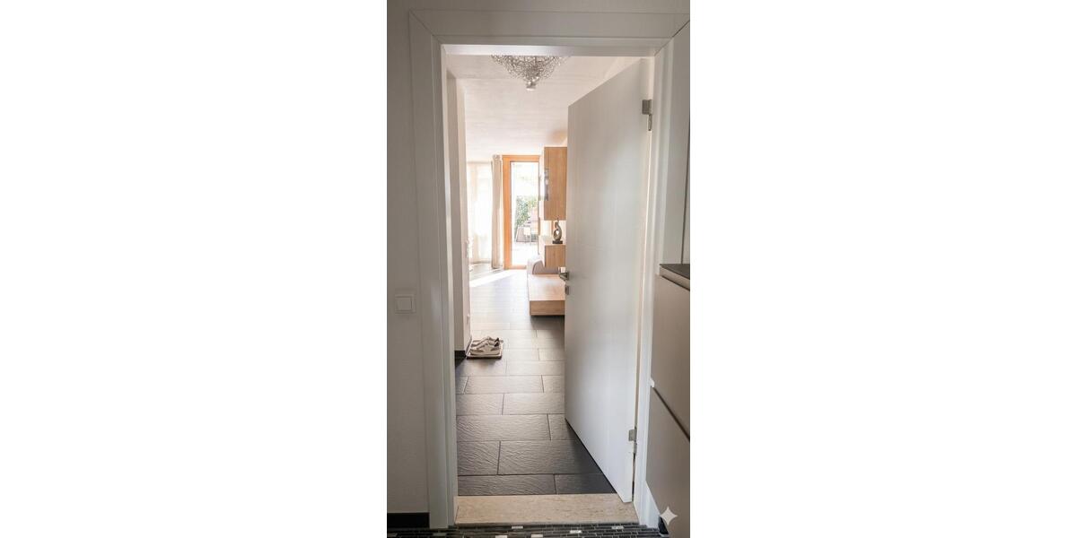 Erdgeschoßwohnung Miesbach - 4 Zimmer, 98 m&sup2;, 599.999&euro; | Angebot:25895014