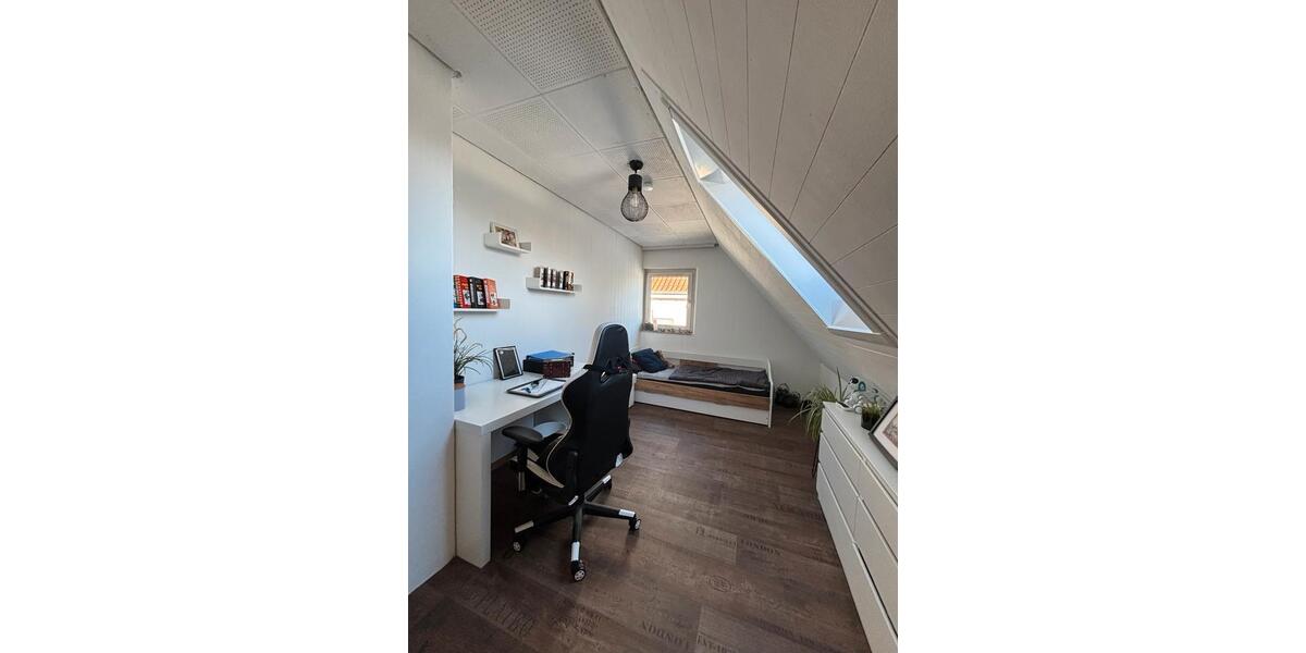 Freistehendes Einfamilienhaus mit großem Garten zur Miete! 7 zimmer