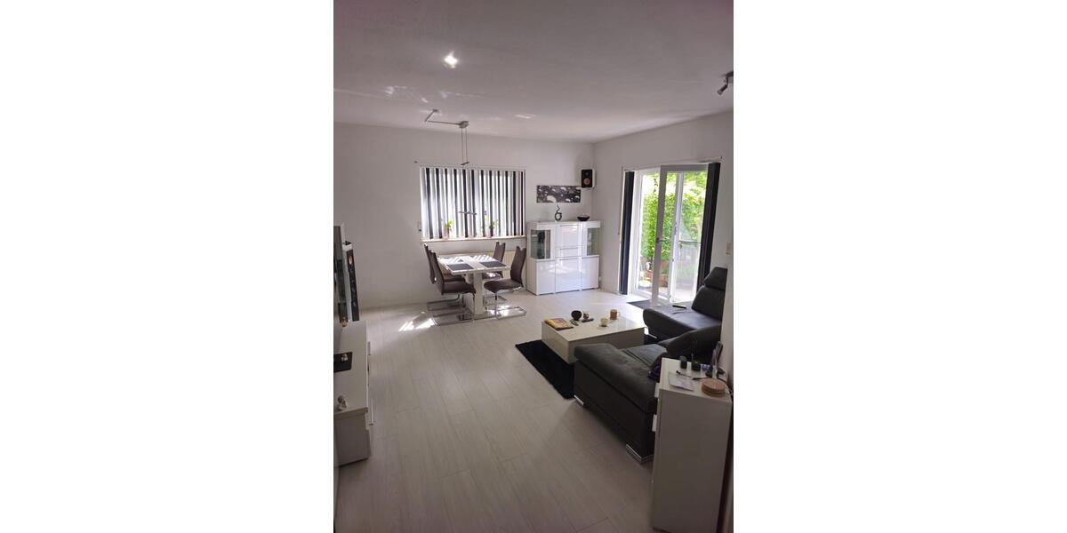 Erdgeschoßwohnung Ottersweier - 3 Zimmer, 90 m&sup2;, 1.000&euro; | Angebot:26330012