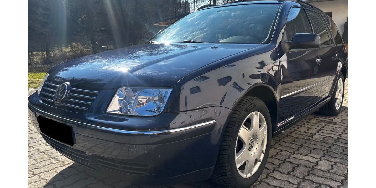 VW Bora 221.000 km 4.500 &euro; Oelsnitz Vogtland 08606
