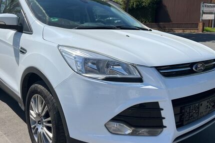 Ford Kuga 160.579 km 6.890 &euro; Göttingen 37079