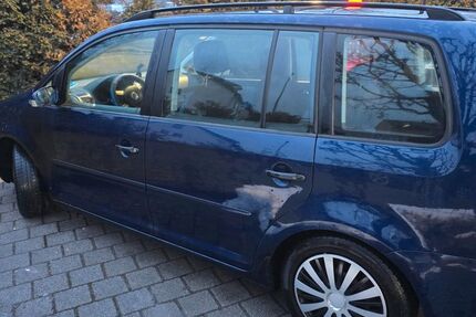 VW Touran 215.000 km 999 &euro; Stuttgart 70567
