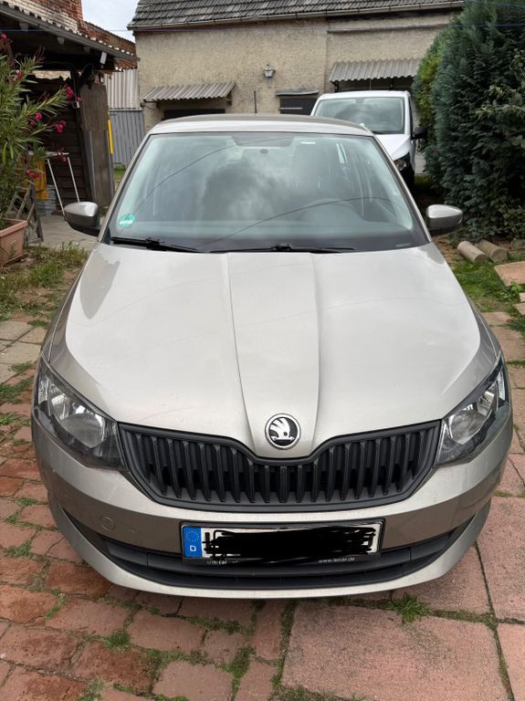 Skoda Fabia 123.973 km 5.700 € Doberschütz 04838