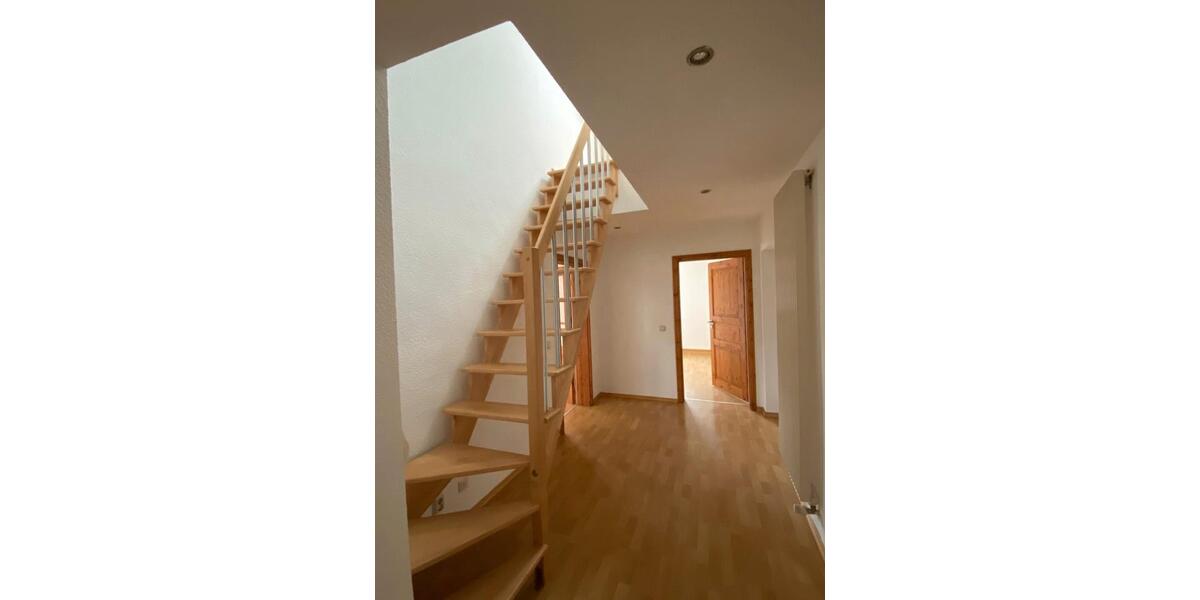 Dachgeschoßwohnung Heilbad Heiligenstadt - 5 Zimmer, 133 m&sup2;, 890&euro; | Angebot:26143774