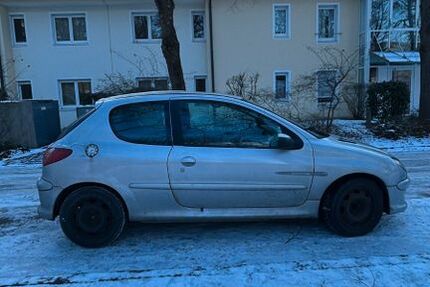 Peugeot 206 180.000 km 2.900 &euro; Ingolstadt 85051