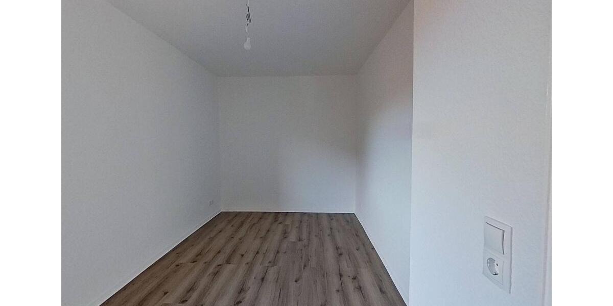 Perfekt für eine kleine Familie: Große 3-Zimmer-Wohnung mit BALKON 3 zimmer