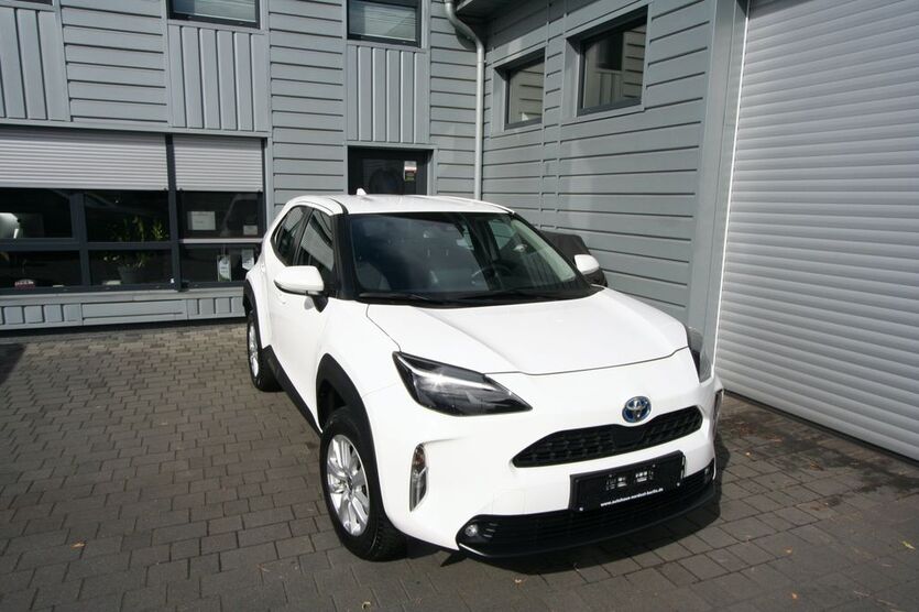 Toyota Yaris 44.450 km 19.690 € Berlin 13051