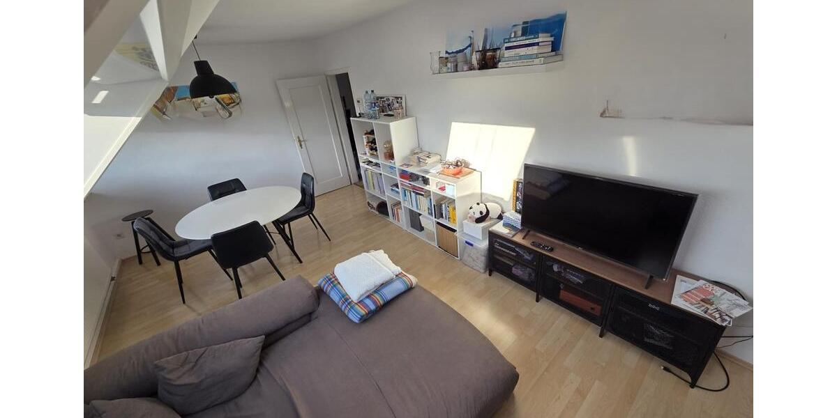 Dachgeschoßwohnung Stuttgart Degerloch - 3 Zimmer, 65 m&sup2;, 810&euro; | Angebot:24979832
