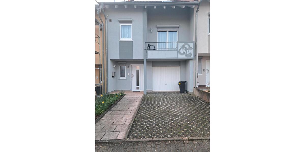 Reihenhaus Saarbrücken Malstatt - 5 Zimmer, 137 m&sup2;, 340.000&euro; | Angebot:25637471