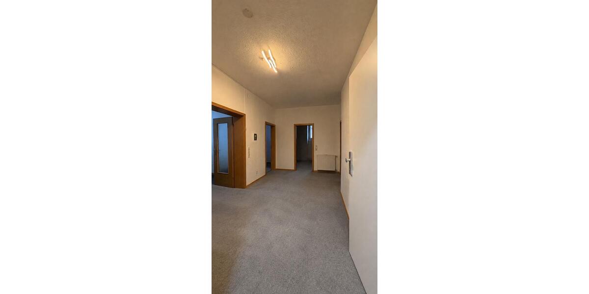 Etagenwohnung Ludwigshafen am Rhein - 5 Zimmer, 122 m&sup2;, 300.000&euro; | Angebot:27413679
