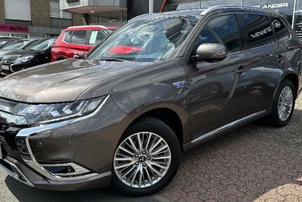 Mitsubishi Plug-in Hybrid Outlander 26.800 km 26.950 € Bocholt 46397