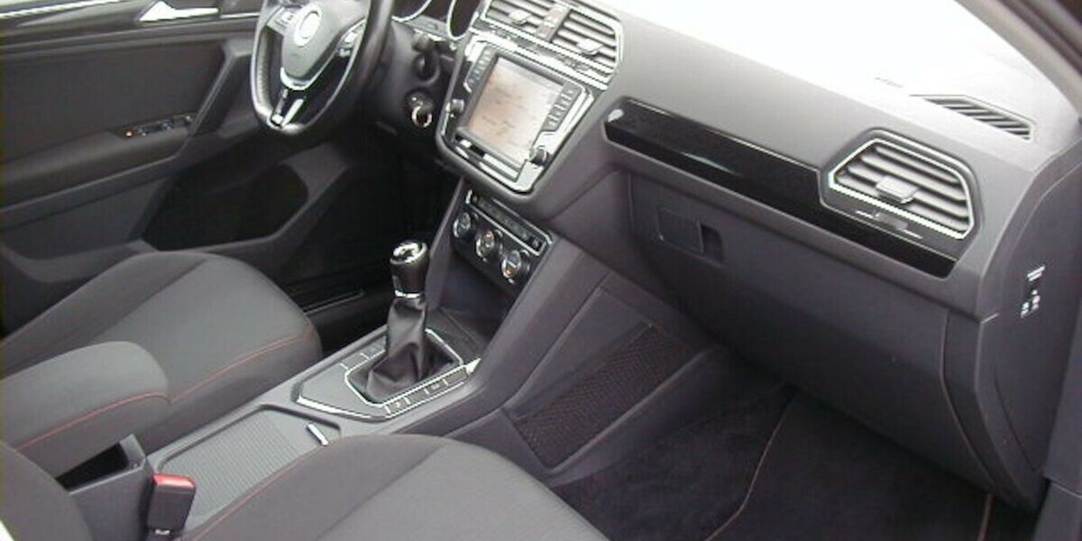 VW Tiguan 2.0 TDI Sound- Navi-ACC-AHK-LED-18Zoll 289.996 km 11.999 &euro; Wittmund 26409