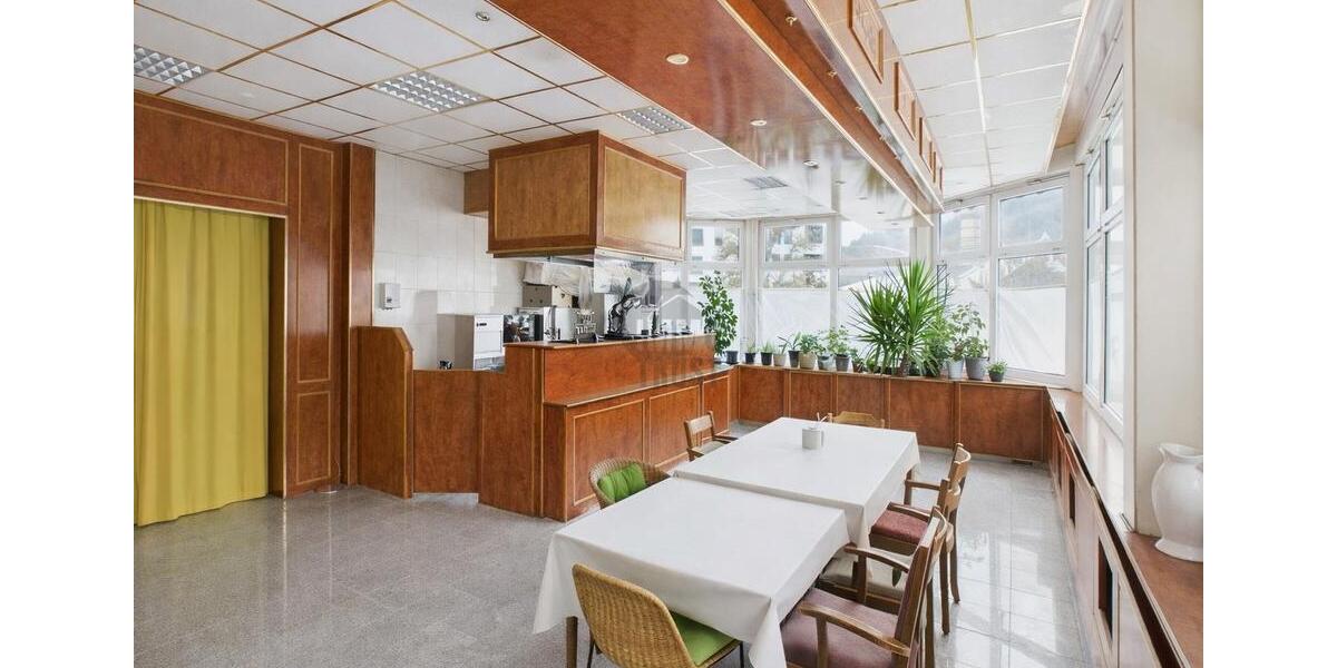 PERFEKT FÜR KONZEPTE, DIE AUFFALLEN WOLLEN - EIN ORT, DER IM GEDÄCHNIS BLEIBT: HISTORISCHE ARCHITEKTUR MIT INDIVIDUELLEM CHARME zimmer