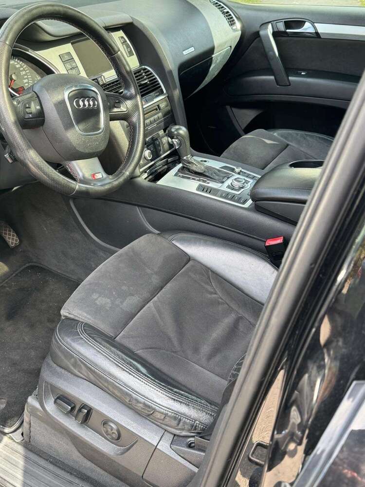 Q7