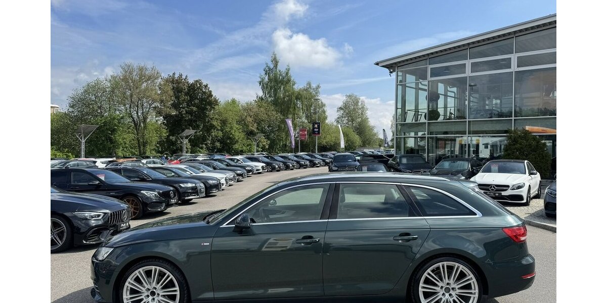 Audi A4 2.0 TDI AVANT SPORT ULTRA S-LINE/AHK/DSP/NAVI 107.607 km 16.800 &euro; Villingen-Schwenningen 78054