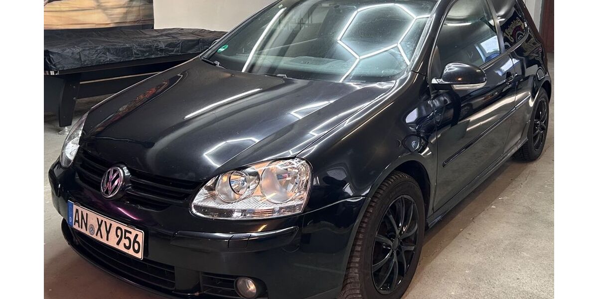 VW Golf 238.000 km 2.800 € Nürnberg 90489