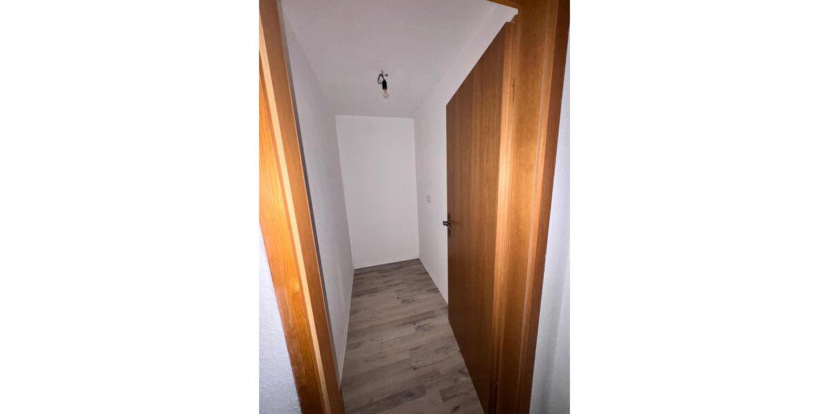 Etagenwohnung Bad Dürrenberg - 2.5 Zimmer, 59 m&sup2;, 490&euro; | Angebot:24688993