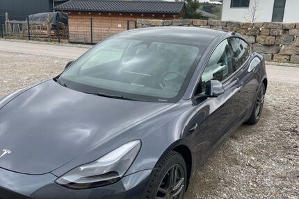Tesla Model 3 17.283 km 28.700 &euro; Stötten 87675