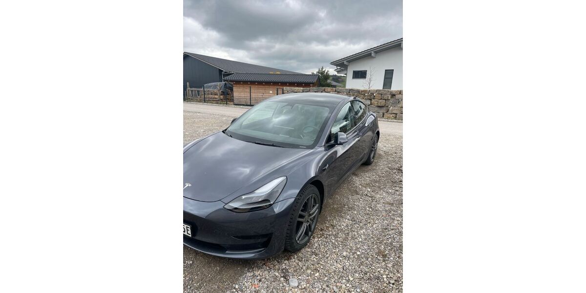Tesla Model 3 17.283 km 28.700 &euro; Stötten 87675
