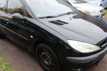 Peugeot 206 139.987 km 990 € Halle 06130