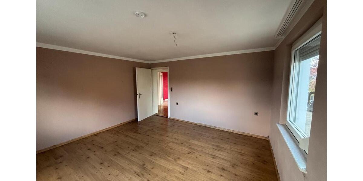 Erdgeschoßwohnung Schramberg - 3.5 Zimmer, 100 m&sup2;, 750&euro; | Angebot:26258917