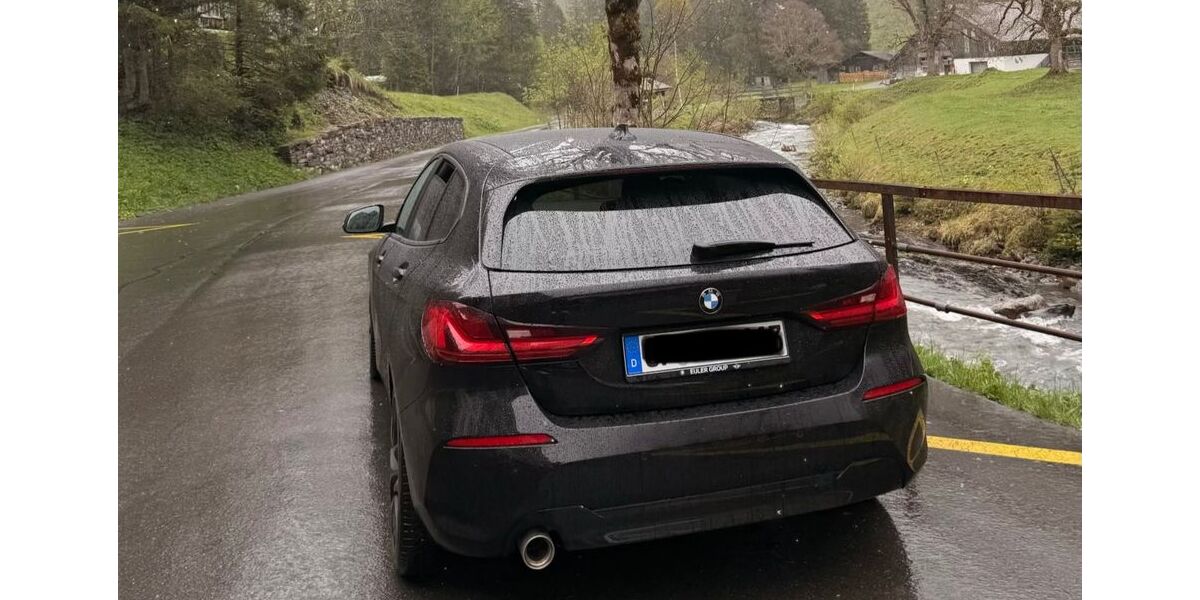 BMW 118 71.000 km 18.900 &euro; Offenbach am main 63067