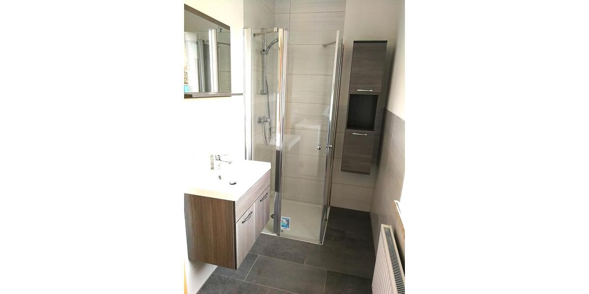 Hochparterre Thum - 2 Zimmer, 46 m&sup2;, 300&euro; | Angebot:26034041