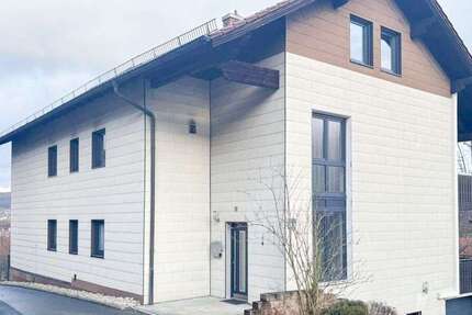 Haus Kronach - 7 Zimmer, 288 m&sup2;, 450.000&euro; | Angebot:25245360