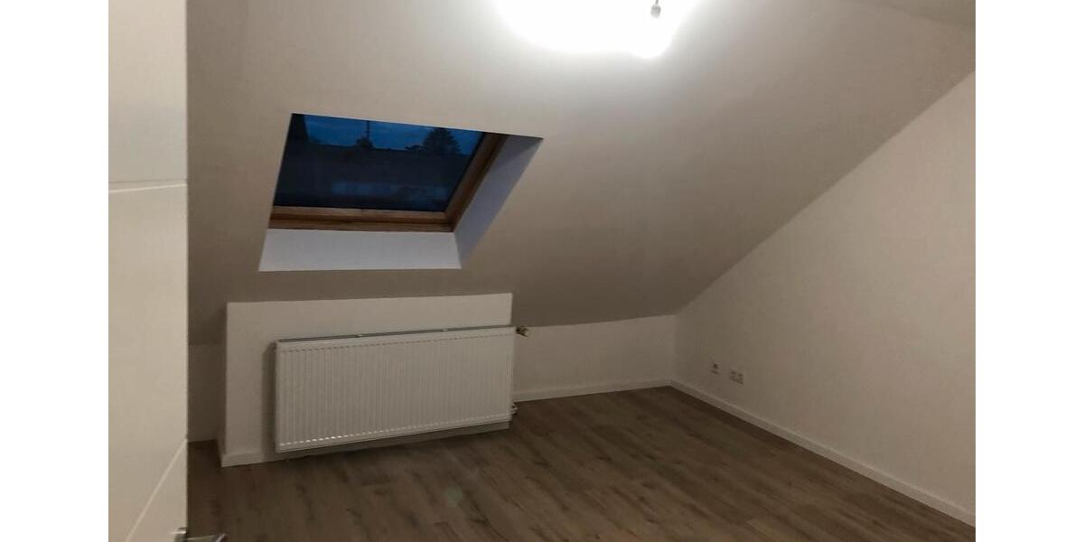 Dachgeschoßwohnung Burgdorf - 2 Zimmer, 50 m&sup2;, 600&euro; | Angebot:26382331