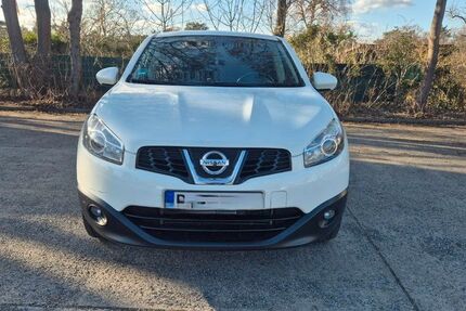 Nissan Qashqai 209.250 km 5.900 &euro; BERLIN 14055