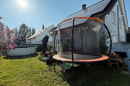 Einfamilienhaus mit EinliegerWohnung, Photovoltaik und Garage