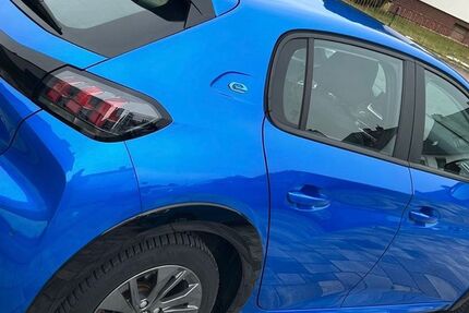 Peugeot 208 76.000 km 11.799 &euro; Volkmarsen 34471