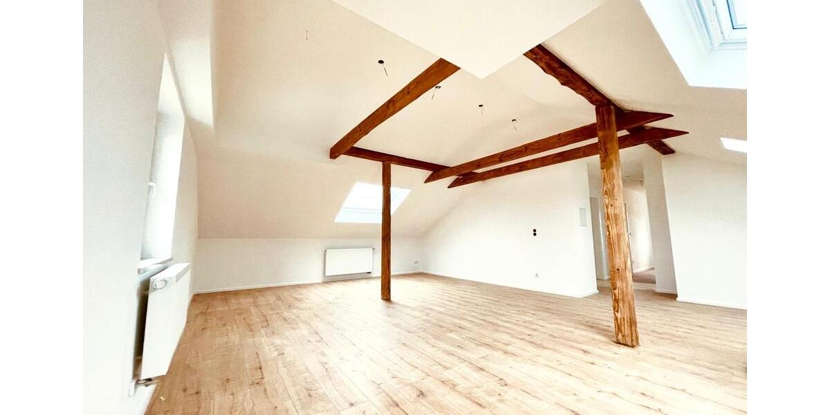 Dachgeschoßwohnung Maxhütte-Haidhof Haidhof - 3 Zimmer, 74 m&sup2;, 870&euro; | Angebot:24624952